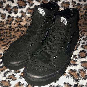 BRAND NEW HIGH TOP VANS ✨✨✨